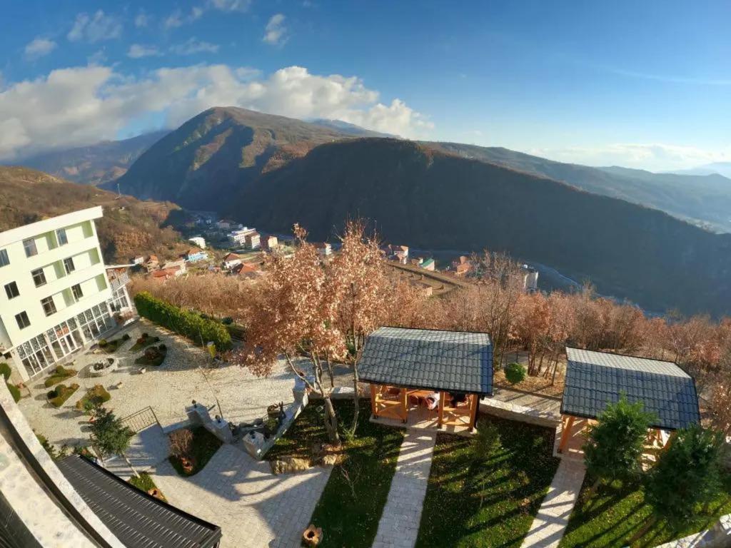 Hotel Bujtina Vrenezi à Peshkopi Extérieur photo