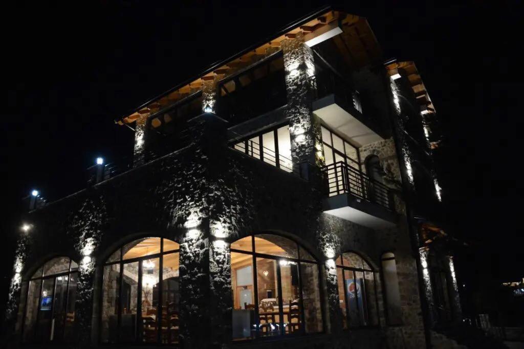 Hotel Bujtina Vrenezi à Peshkopi Extérieur photo