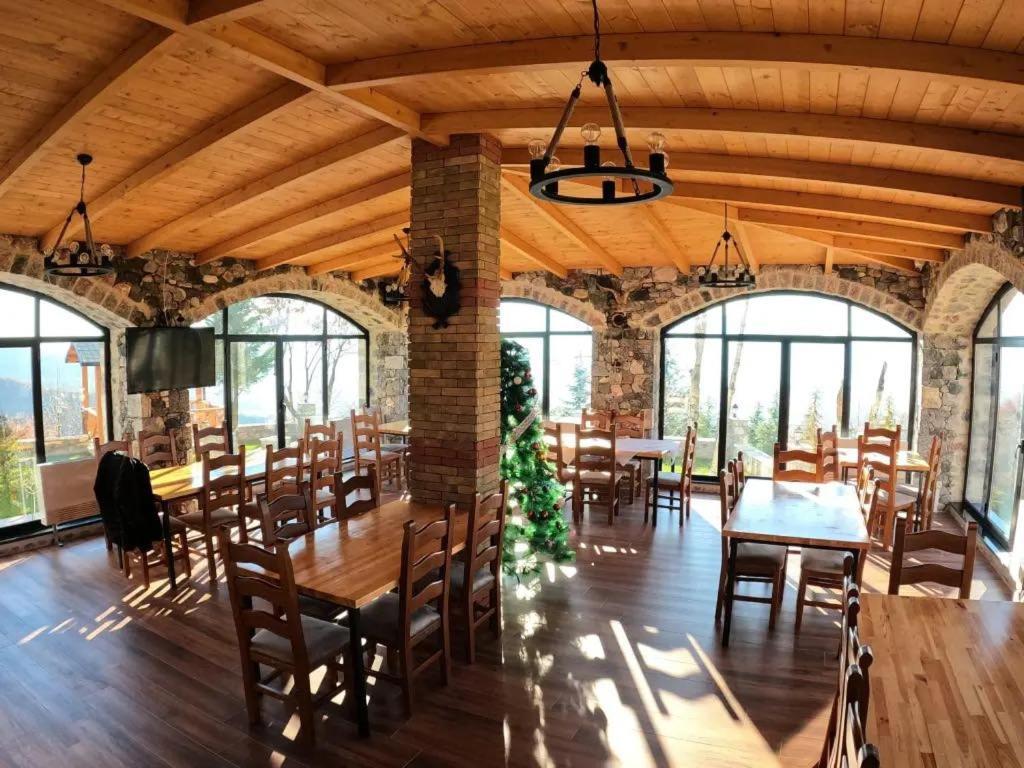 Hotel Bujtina Vrenezi à Peshkopi Extérieur photo
