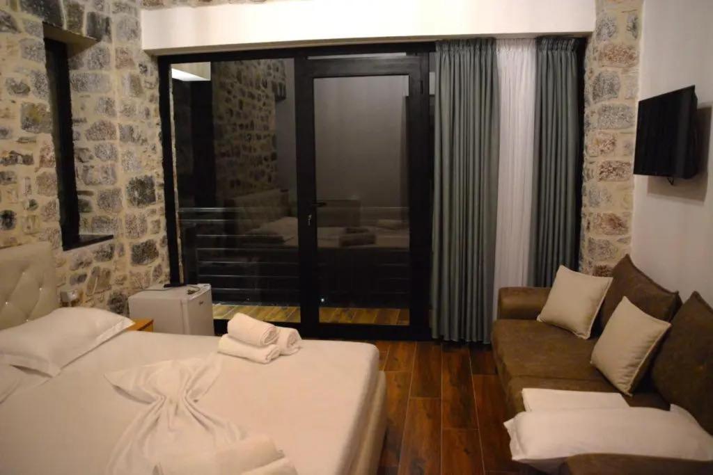 Hotel Bujtina Vrenezi à Peshkopi Extérieur photo