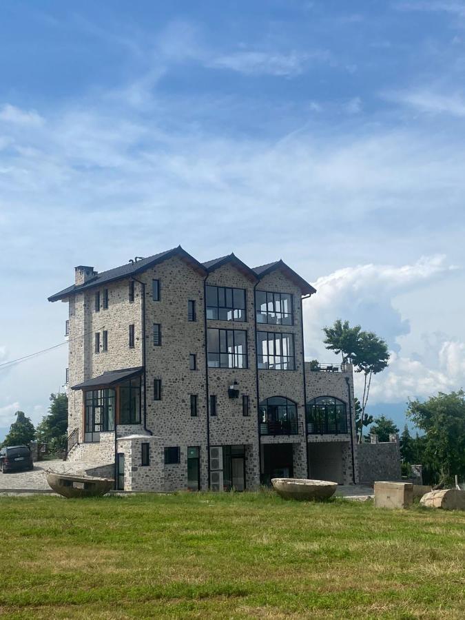 Hotel Bujtina Vrenezi à Peshkopi Extérieur photo