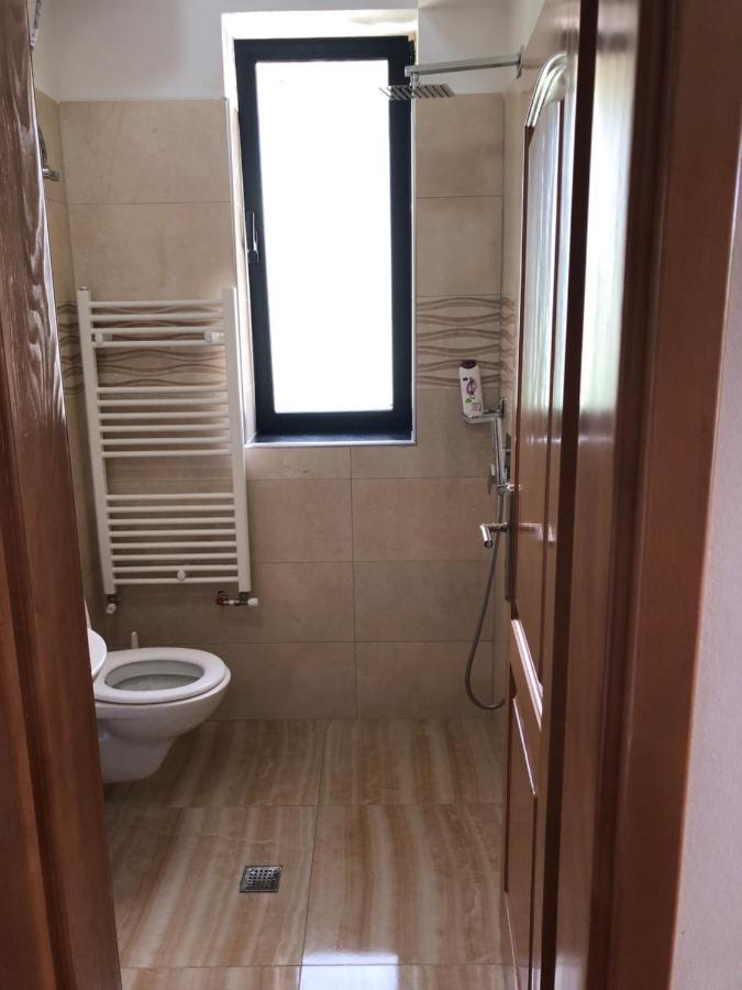 Hotel Bujtina Vrenezi à Peshkopi Extérieur photo
